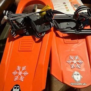 NEW! Bright Orange Yukon Youth Snowshoes,penguin, Jr.